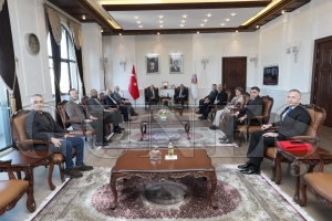 Hay�rseverlerden E�itime Destek